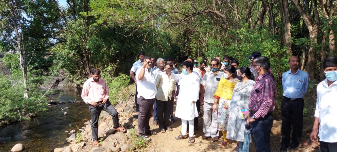 ग्रामस्थांच्या मागणीनुसार घोटगे सोनवडे घाट रस्त्याच्या नवीन अलाइनमेंटचा सर्व्हे करा