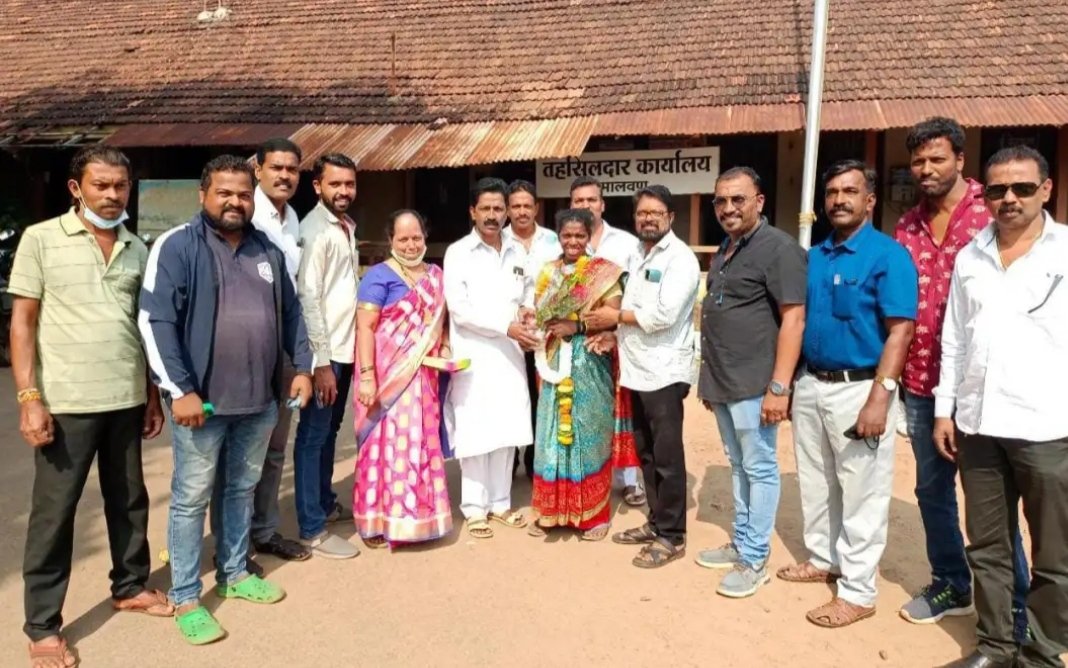 भाजपचा शिवसेनेला ‘धक्का’ ; भाजप पुरस्कृत उमेदवार अपर्णा धुरी विजयी