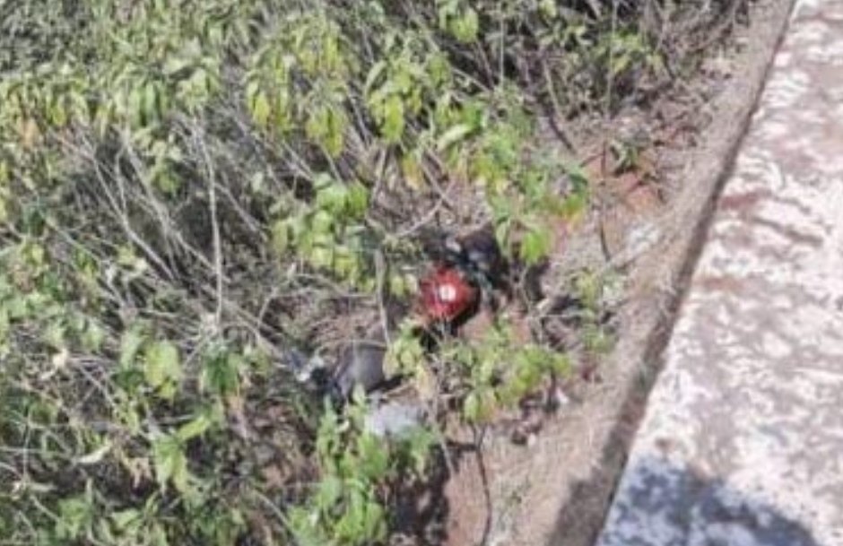 फोंडाघाटात आढळला अज्ञाताचा कुजलेला मृतदेह व दुचाकी