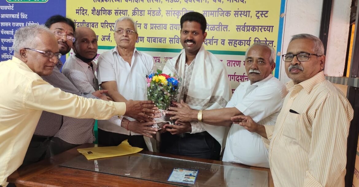 मराठा सेवा संघाच्यावतीने चेअरमन पत्रकार भगवान लोके यांचा सत्कार