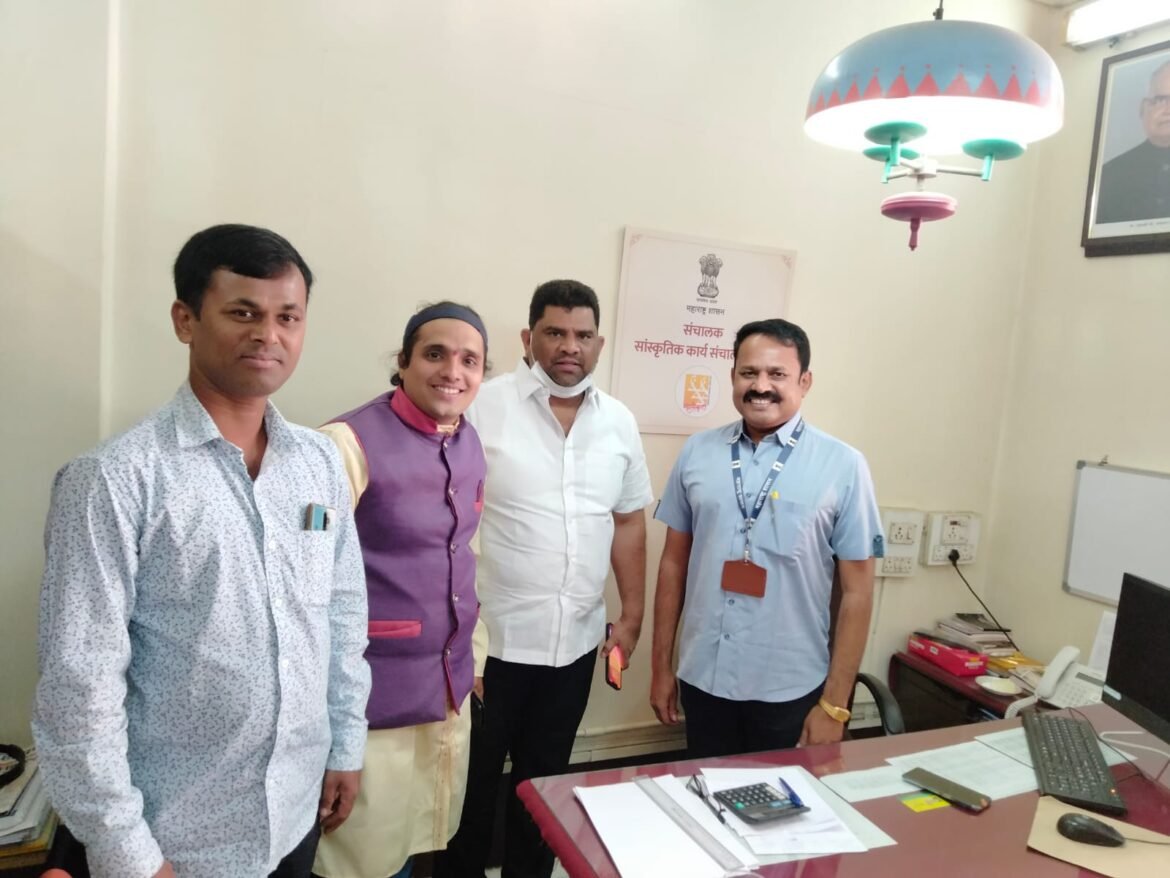 कोरोनाच्या पार्श्वभूमीवर दशावतारी कंपनींना १ लाख रु. व कलाकारांना ५ हजार रु. अनुदानासाठीचे प्रस्ताव लवकरात लवकर मंजूर करा