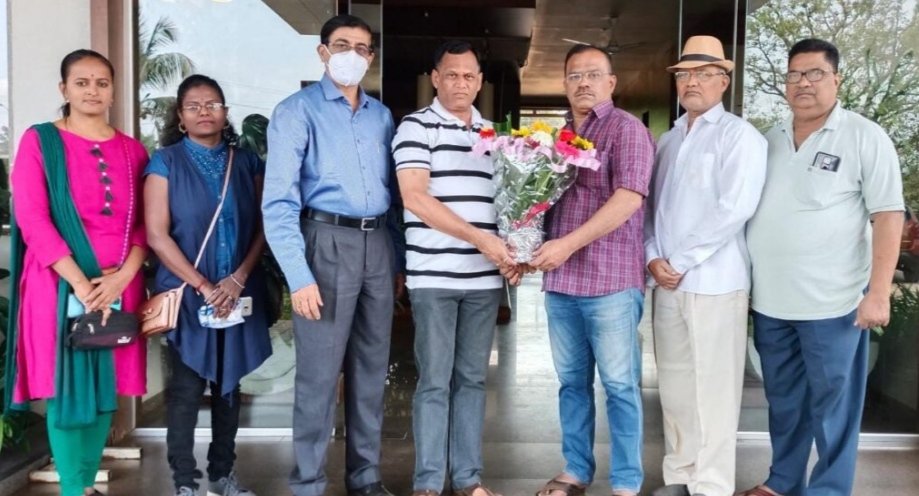राष्ट्रवादी नगरपरिषद कर्मचारी संघटनेच्या सुभाष मालपाणी यांचे सिंधुदुर्गात स्वागत