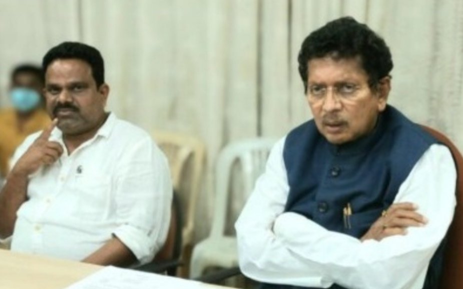 माझ्या विरोधात आमदारकीची स्वप्ने पाहणार्‍यांना साधी महीला सुध्दा पाडू शकते
