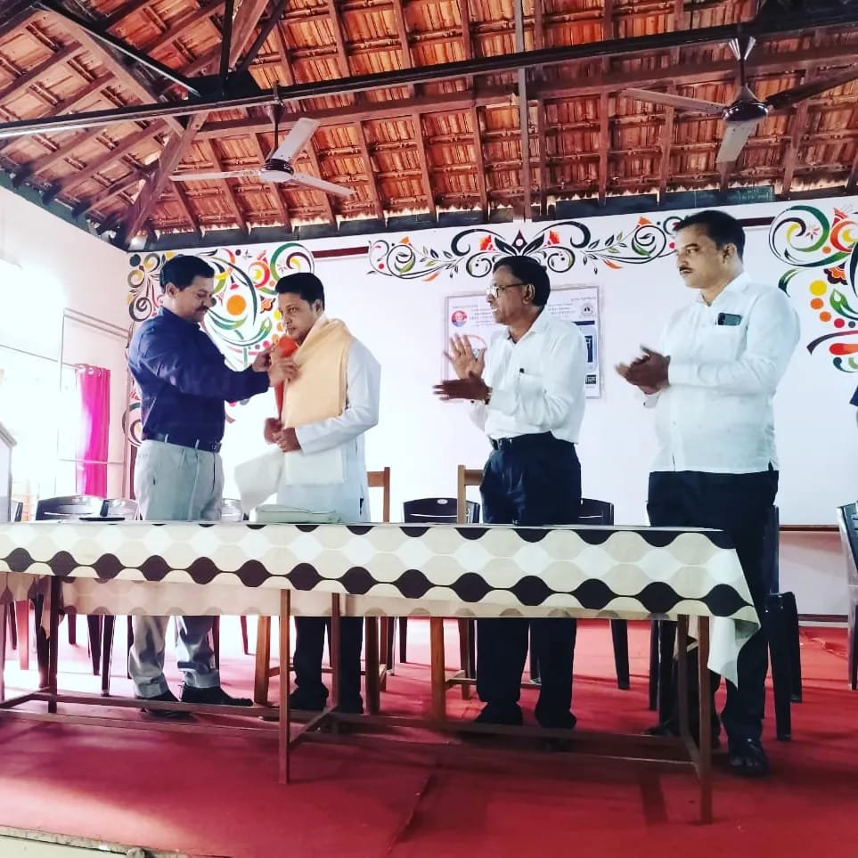 खारेपाटण विद्यालयात स्पर्धा परीक्षा मार्गदर्शन वर्ग संपन्न