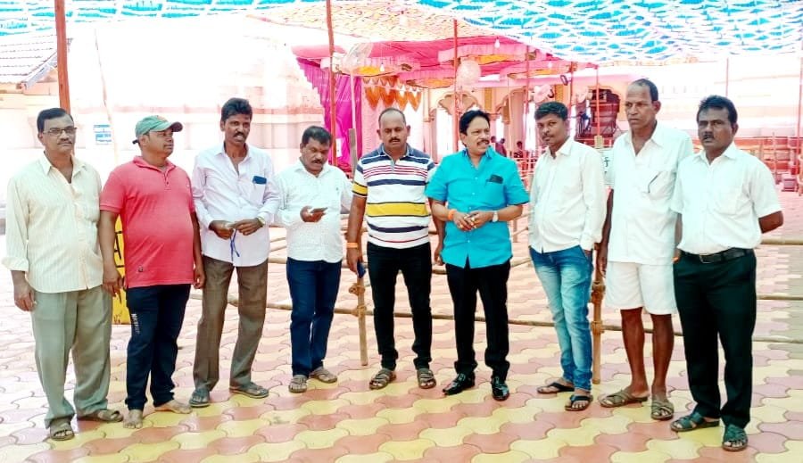 शिवसेना नेते संदेश पारकर यांनी घेतले श्री देव कुणकेश्वराचे दर्शन