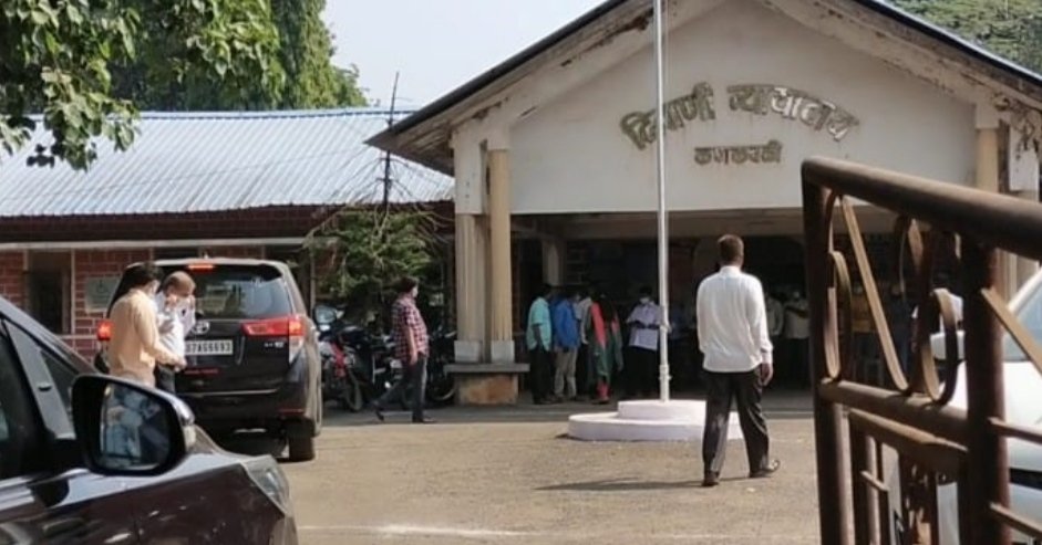 भाजपा उपाध्यक्ष गोट्या सावंत यांच्या विरोधात ॲड. प्रदीप घरत यांच्या युक्तिवादाला सुरुवात