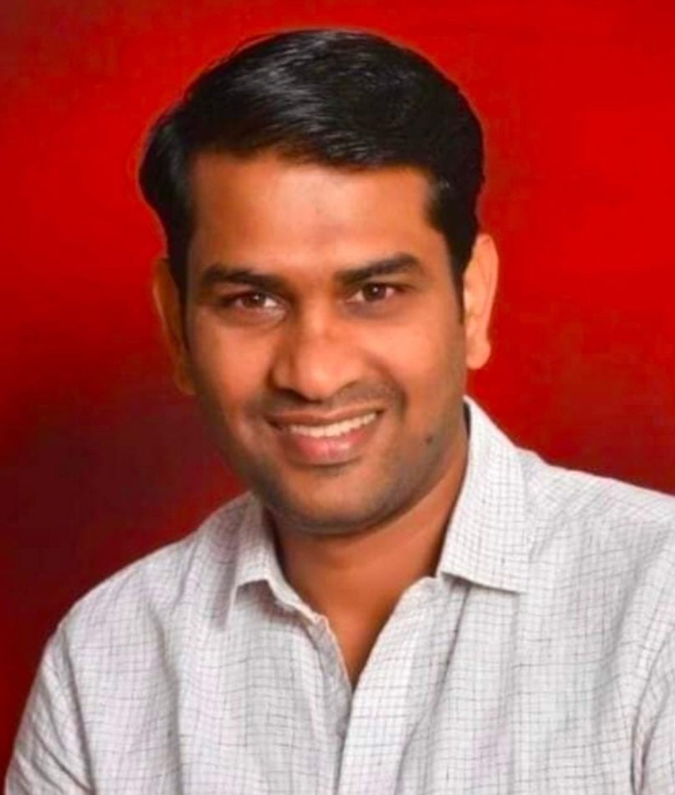 थकबाकीदार, निवडणुकीत मतदार नसलेल्यांना संचालक बनविणे योग्य नाही
