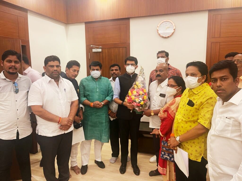 मालवणचे माजी उपनगराध्यक्ष महेश जावकर,सामाजिक कार्यकर्ते सुहास वालावलकर यांचा शिवसेनेत प्रवेश