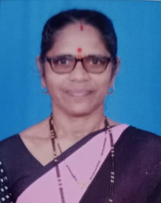 अपर्णा पारकर, आदिती कदम यांना आदर्श अंगणवाडी सेविका व मदतनीस पुरस्कार प्रदान