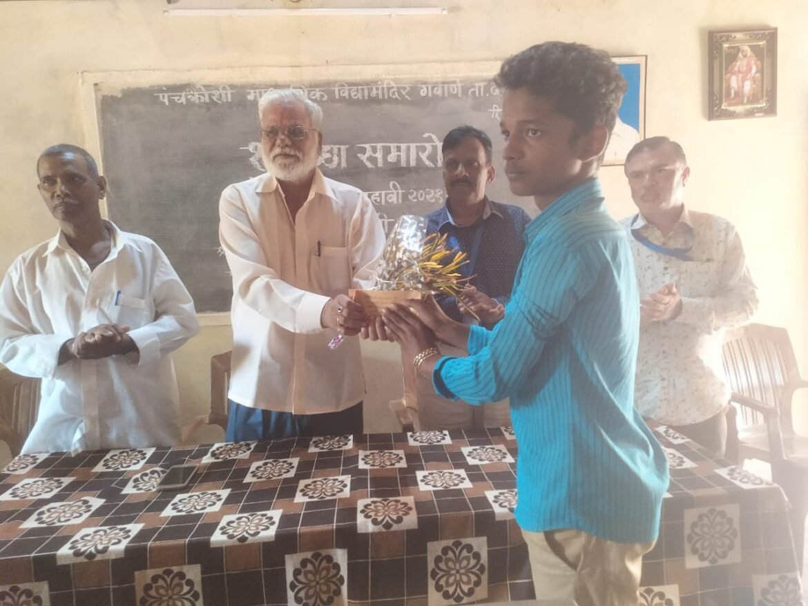 वेंगुर्ले तालुका पत्रकार संघाच्या निबंध स्पर्धेत गवाणे शाळेचा प्रदीप सावंत दुसरा