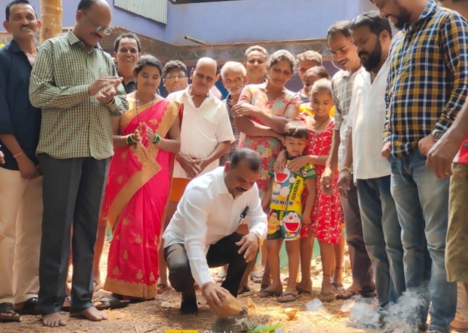 कवठणी खासबाग-मुरकरवाडी रस्ताकामाचा शुभारंभ