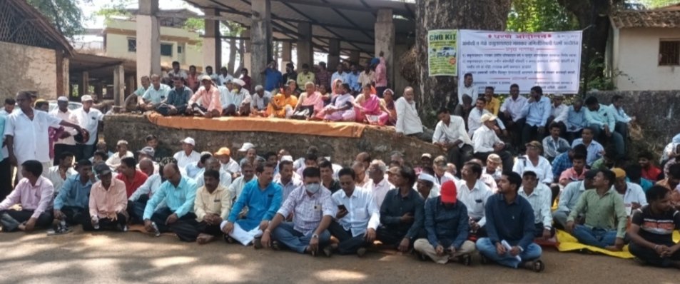 कबुलायतदार गावकऱ्यांच्या धरणे आंदोलनात सावंतवाडी माजी नगराध्यक्ष संजू परब यांचाही सामावेश