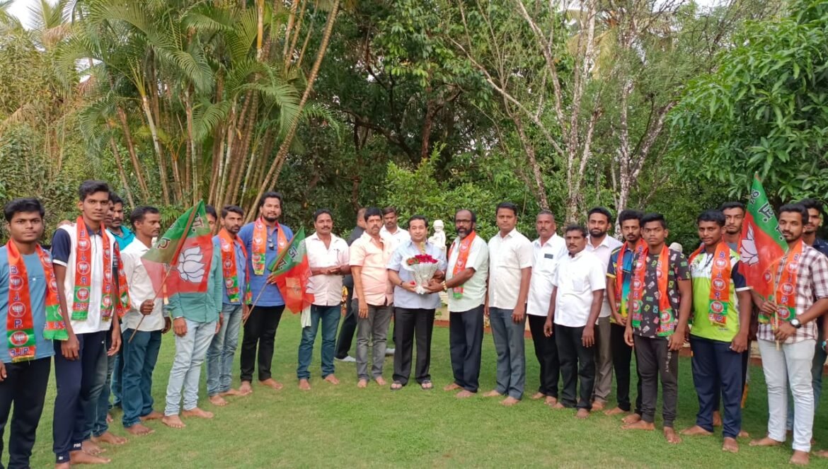 नागवेत भाजपाचा सेनेला दे धक्का