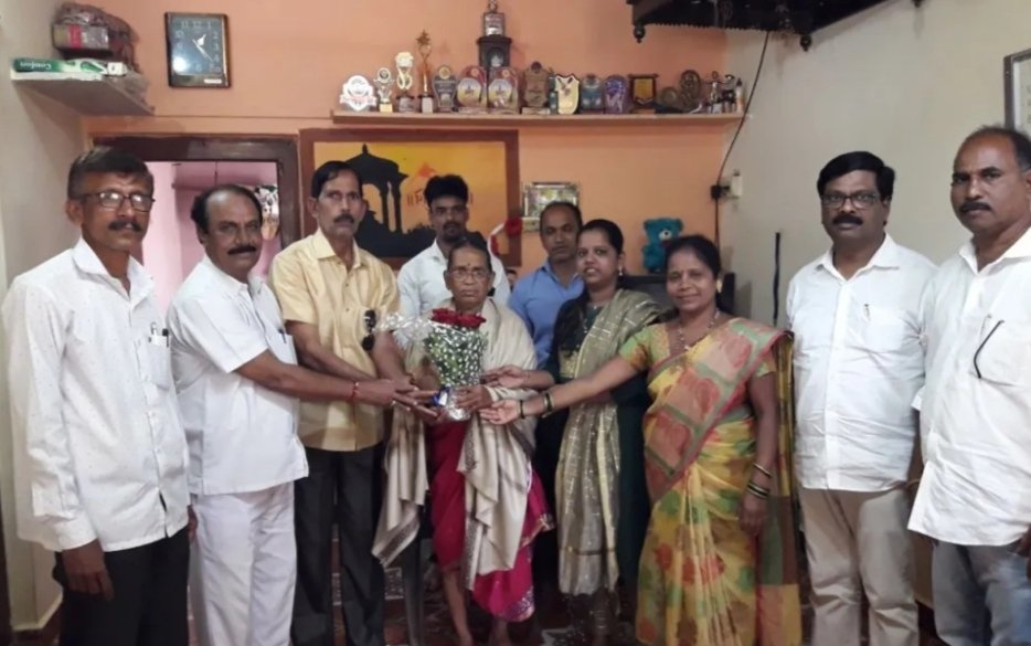वैभववाडीत भाजपा पदाधिकारी यांनी स्थापनादिन आगळ्यावेगळ्या पद्धतीने केला साजरा