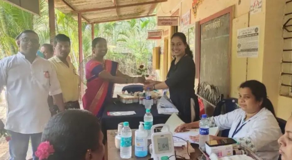 वेताळ बांबर्डे येथील आरोग्य शिबिरास ग्रामस्थांचा उत्स्फूर्त प्रतिसाद