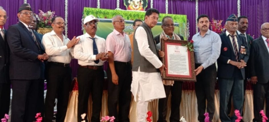 देशसेवा करणारे सैनिक समाजापुढे आदर्श