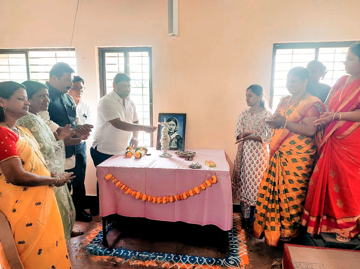कोरोना काळात परिचारिकांनी दिलेल्या सेवेमुळे हजारो रुग्णांचे प्राण वाचले -आ. वैभव नाईक