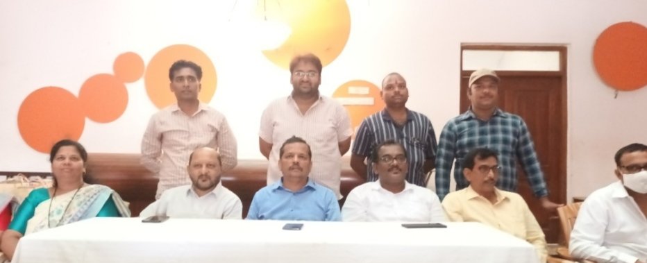 ते’ रस्ते आमच्या कारकीर्दीत केंद्रीय मंत्री नारायण राणे यांच्या माध्यमातून मंजूर