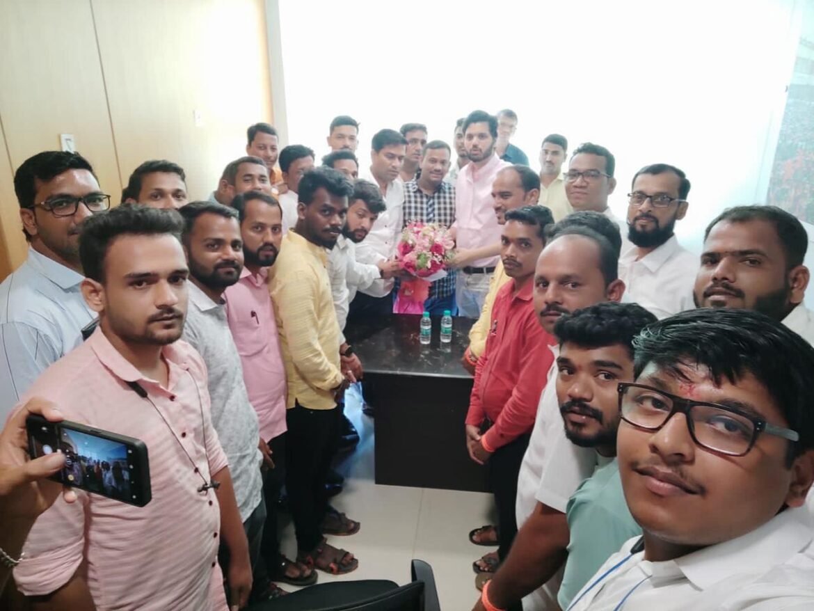 कठीण काळ शिवसेनेला संधी समजा व काम करा!