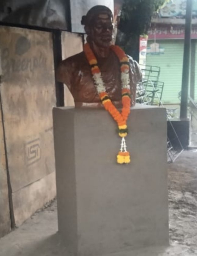 कणकवलीत छत्रपती शिवाजी महाराजांचा नवीन पुतळा रातोरात बसवला