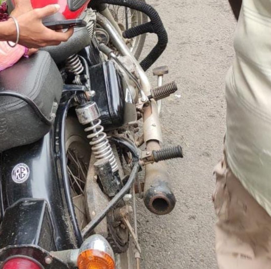 कर्णकर्कश आवाजासह बुलेट चालवणाऱ्यांना मालवण पोलिसांचा दणका ; चार जणांवर कारवाई