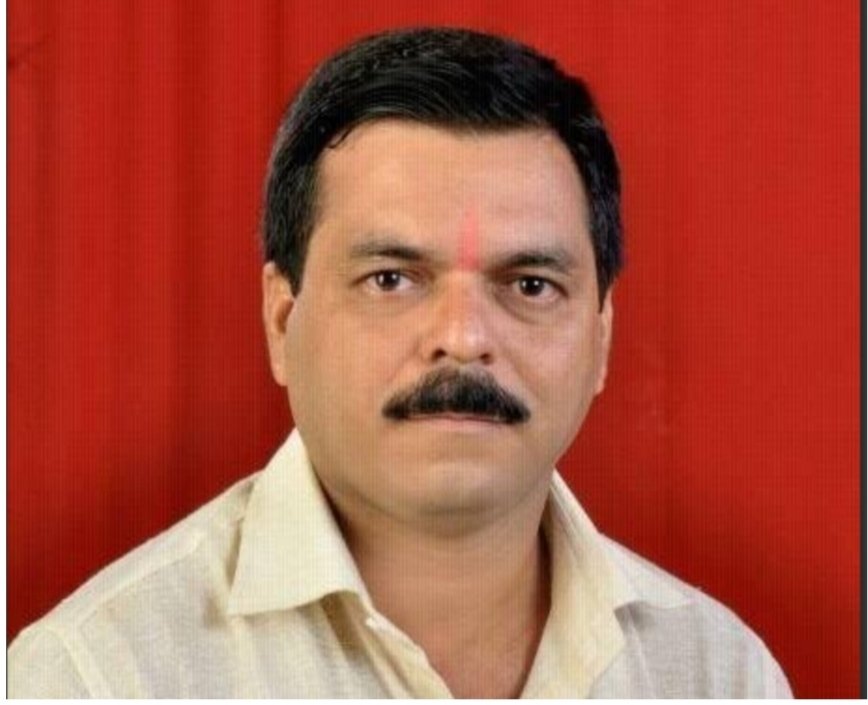 वैभववाडी तालुक्यातील इतर जिल्हा मार्गावरील वाहतुकीला अडथळा निर्माण करणारी झाडी व रस्ता दुरूस्ती गणेश उत्सवा पूर्वी मार्गी लावा- मंगेश लोके