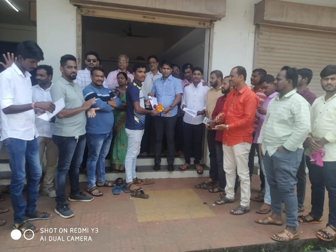 युवासेना वैभववाडी तालुका कार्यकारिणीची बैठक शिवसेना कार्यालय वैभववाडी येथे संपन्न