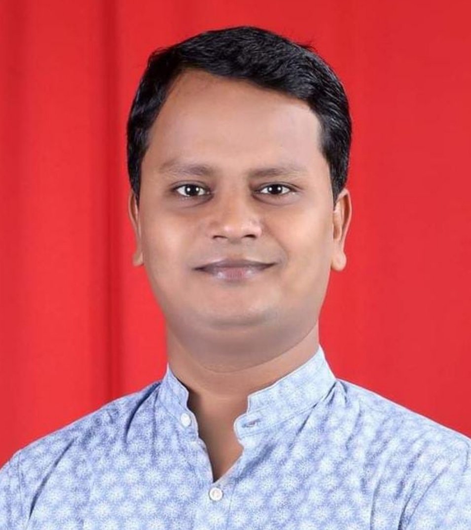 कलमठ सुतारवाडी येथे आचरा रस्त्याला गटार बांधून देण्यात यावे