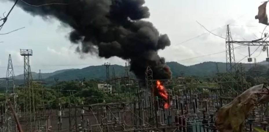 खारेपटनमध्ये एम एस सी बी बोर्ड मध्ये आगीचा तांडव