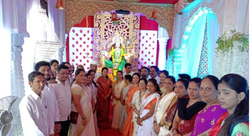 कणकवली तालुका शिवसेनेच्या वतीने दुर्गामातेची प्रतिष्ठापना