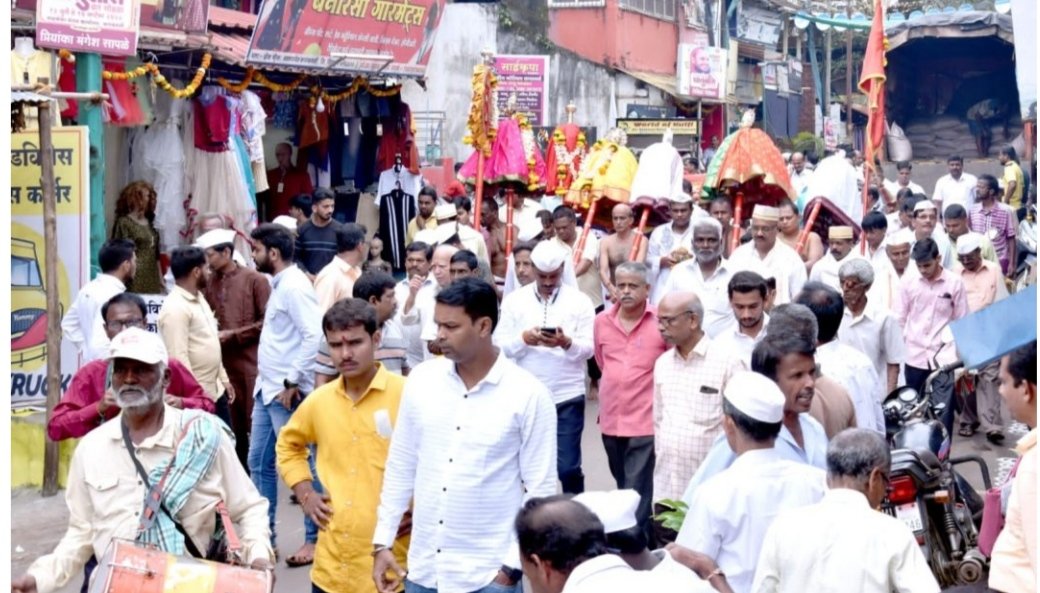 ग्रामदैवत श्री.देव स्वयंभू रवळनाथाच्या गावच्याराठीदेवांचे सीमोल्लंघन