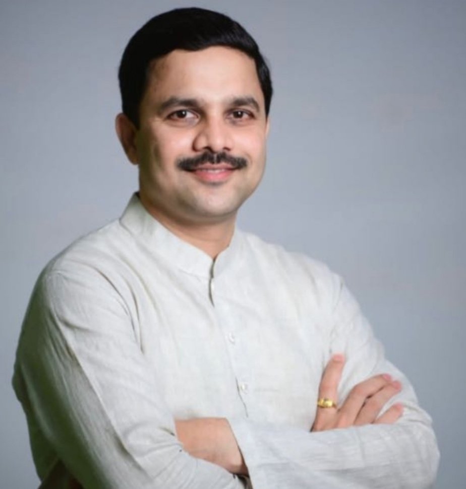 जिल्हास्तरीय इको फ्रेंडली गणेश मूर्ती प्रदर्शन व स्पर्धेत मोठ्या संख्येने सहभागी व्हा.;जिल्हा बँक अध्यक्ष मनीष दळवी यांचे आवाहन