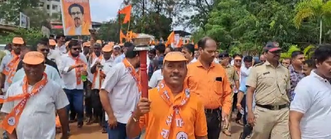 आमदार वैभव नाईक यांच्या समर्थनार्थ कुडाळ येथे शिवसेनेचा भव्य मोर्चा.