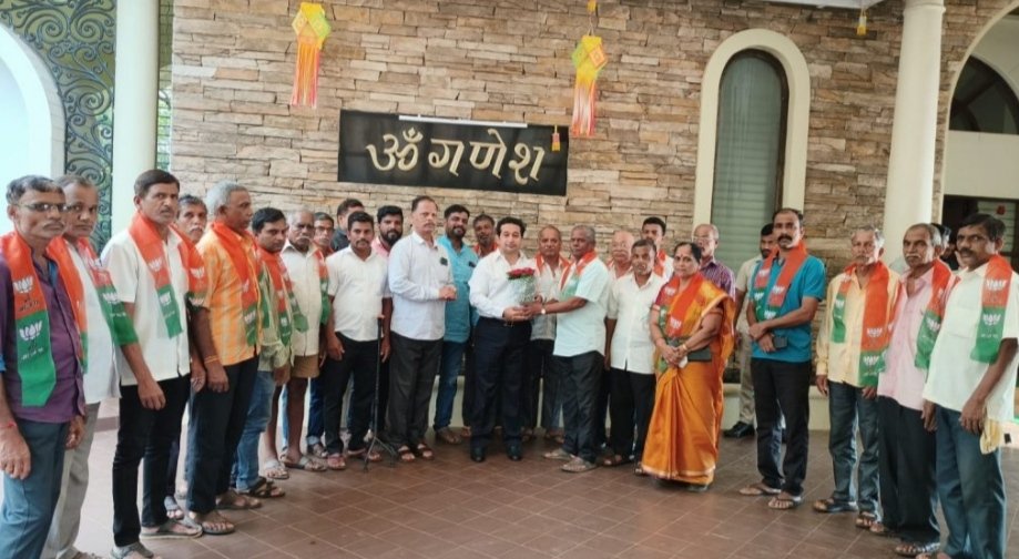 वैभववाडीत ठाकरे शिवसेनेला खिंडार