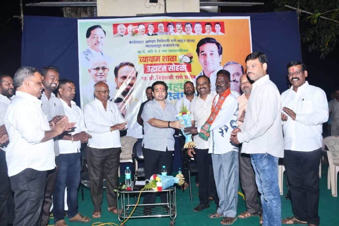 घोणसरीत उद्धव ठाकरे सेनेला आमदार नितेश राणेंचा धक्का
