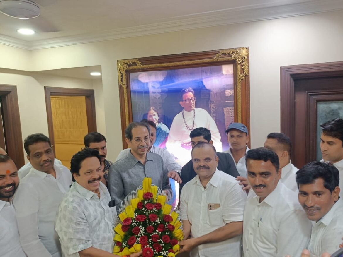 शिवसेनाप्रमुख उद्धव ठाकरे आणि संदेश पारकर यांची सदिच्छा भेट ; सिंधुदुर्गातील ग्रामपंचायतच्या निवडणुकीवर चर्चा झाल्याची शक्यता