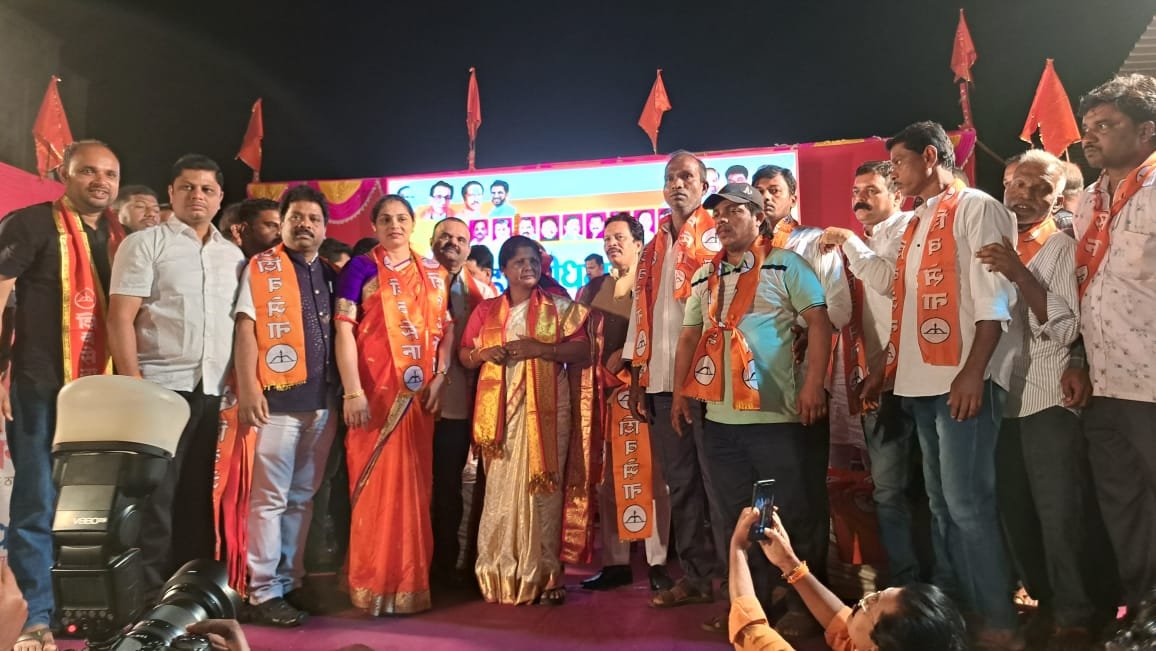 वैभववाडी तालुका भाजपा मागासवर्गीय सेल चे अध्यक्ष श्री सुनिल कांबळे व त्यांच्या सहकाऱ्यांचा शिवसेनेत जाहिर प्रवेश