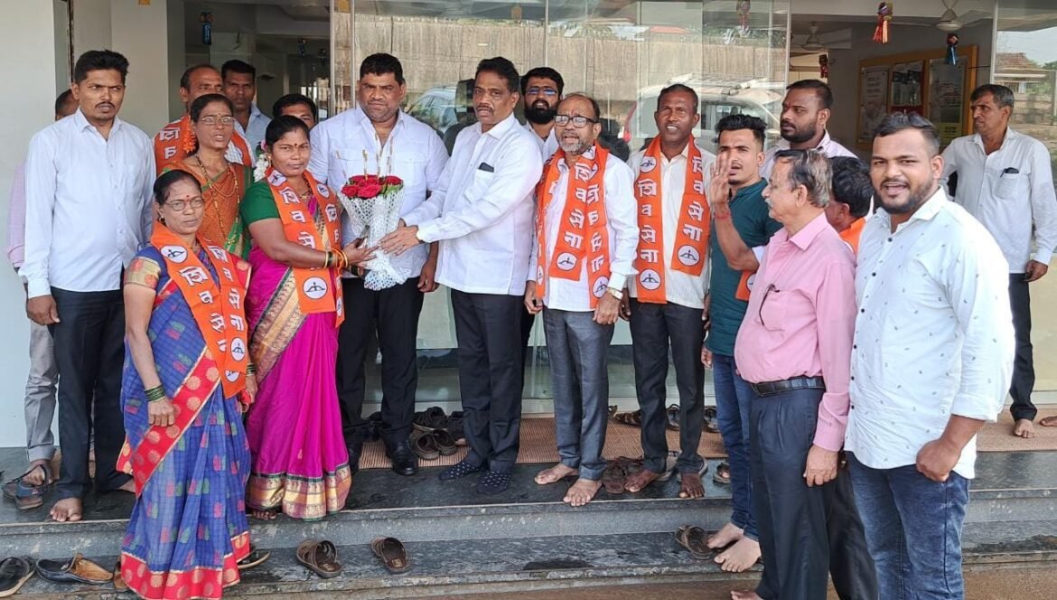 भाजपच्या घोटगे ग्रामपंचायत सदस्या भाविका धुरी यांचा आ.वैभव नाईक,सतीश सावंत यांच्या उपस्थितीत शिवसेनेत प्रवेश