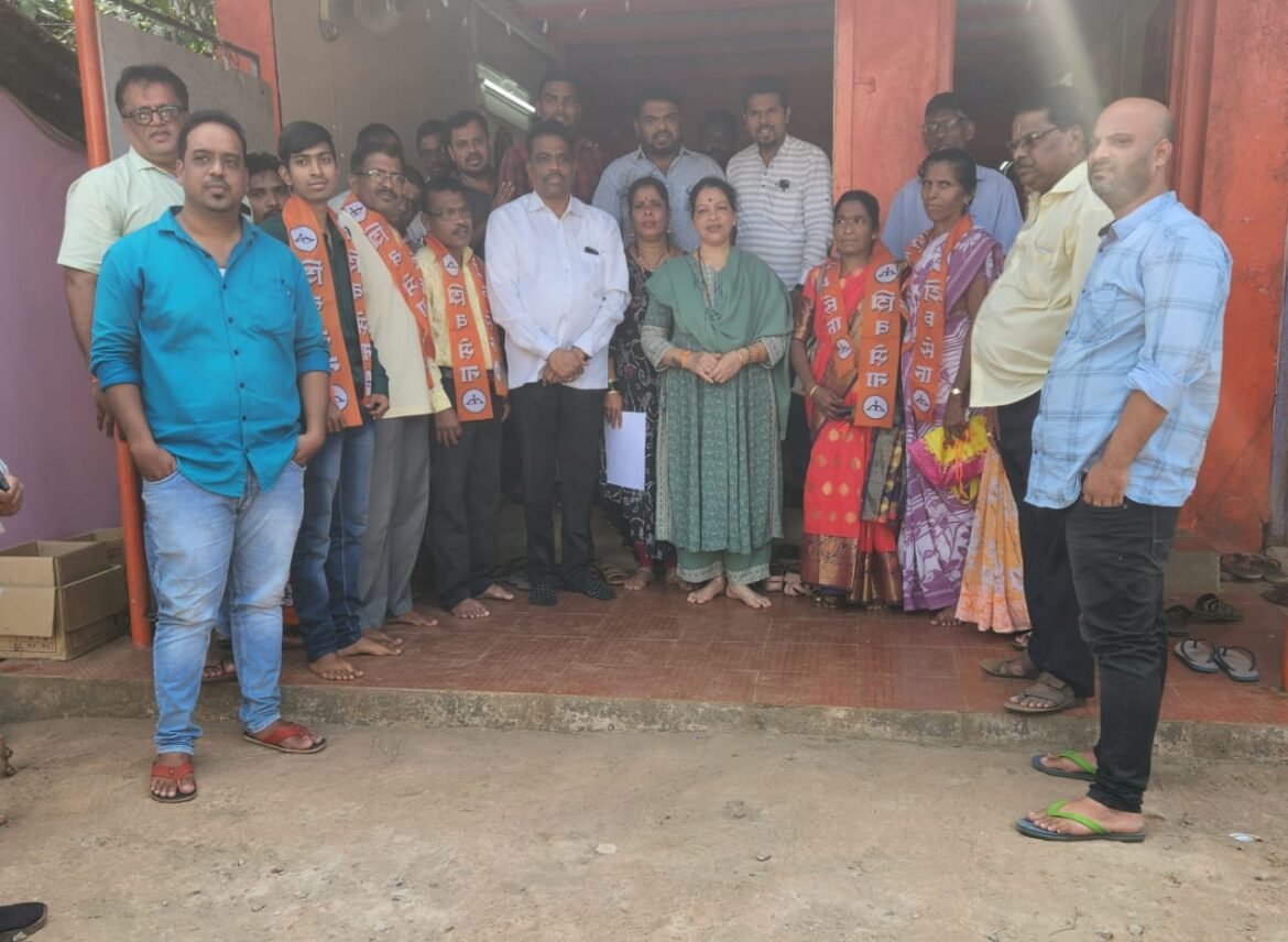 सांगवेतील भाजपा कार्यकर्ते शिवसेनेत