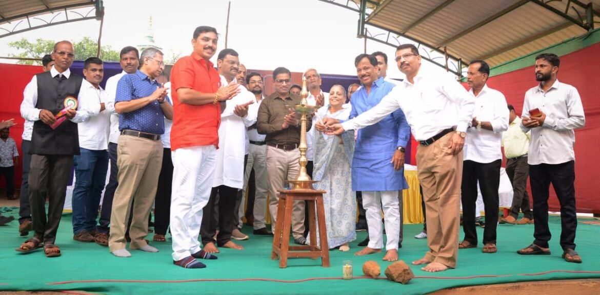 सोनू सावंत मित्रमंडळाच्या महाआरोग्य शिबिराचा कार्यक्रम कौतुकास्पद – राजन तेली