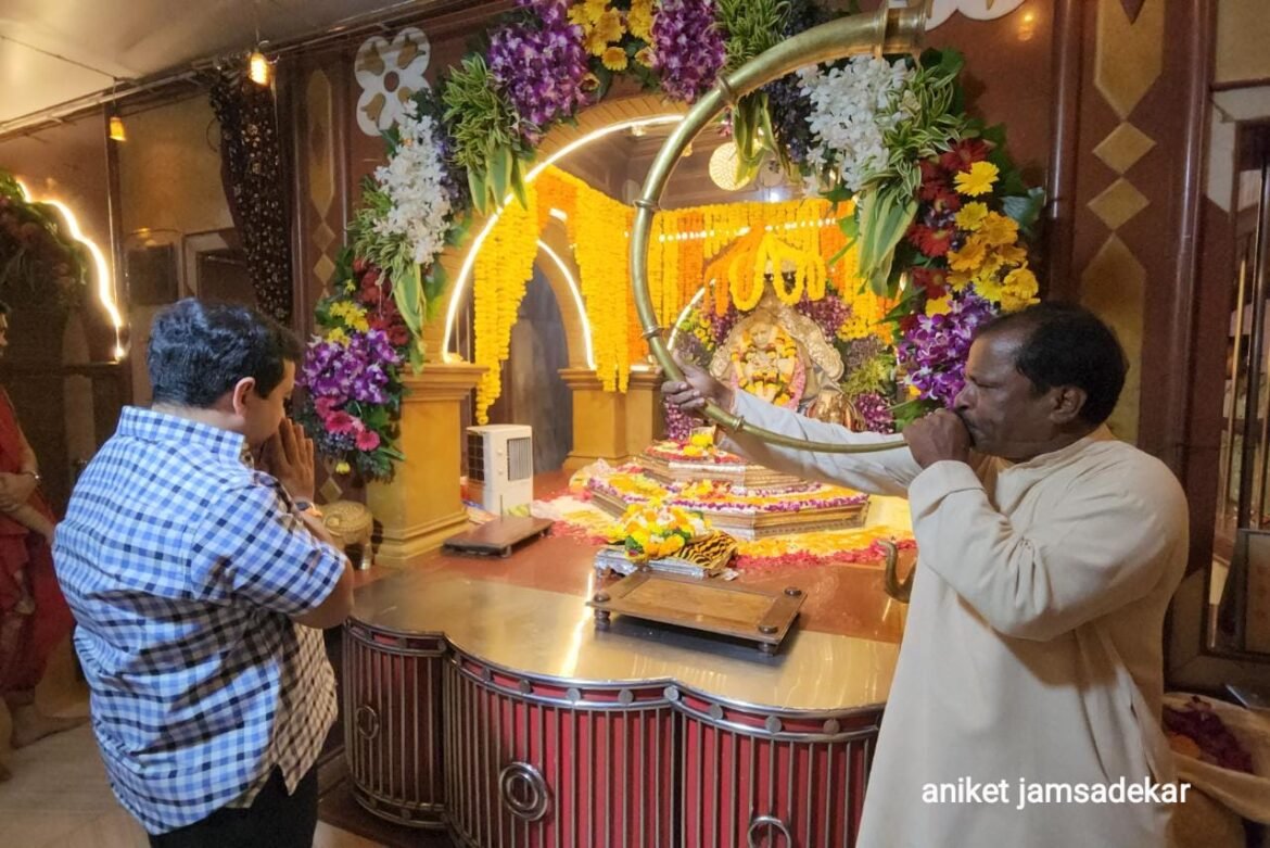 आमदार नितेश राणे यांनी घेतले परमहंस भालचंद्र महाराज समाधी स्थळाचे दर्शन