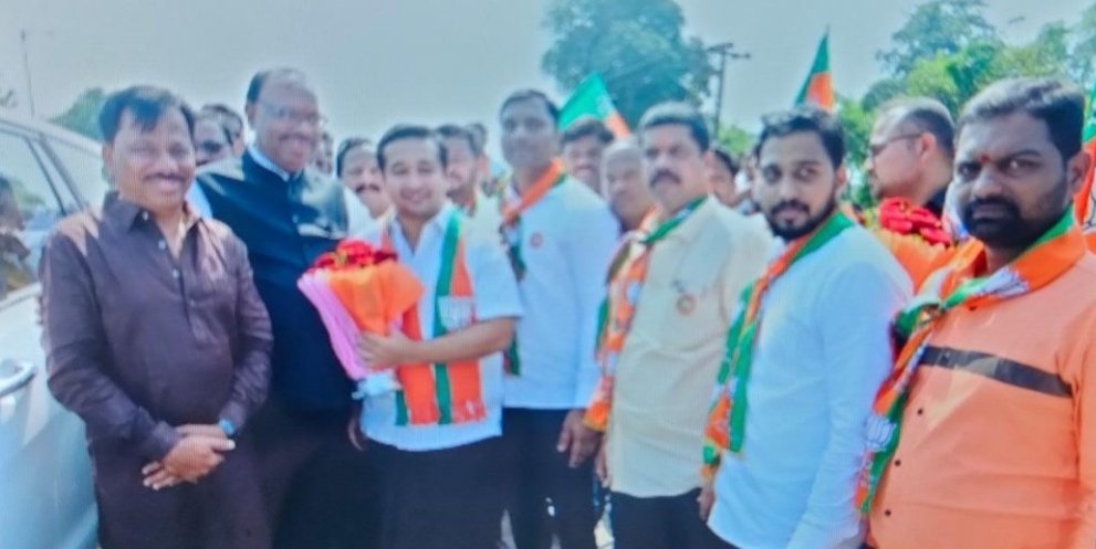 भाजपाचे प्रदेशाध्यक्ष चंद्रशेखर बावनकुळे यांचे भव्य दिव्य रॅलीव्दारे स्वागत