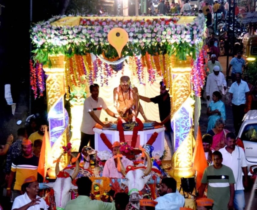 दिगंबरा दिगंबरा…भालचंद्र बाबा दिगंबराच्या जयघोषात निघाली बाबांची पालखी मिरवणूक