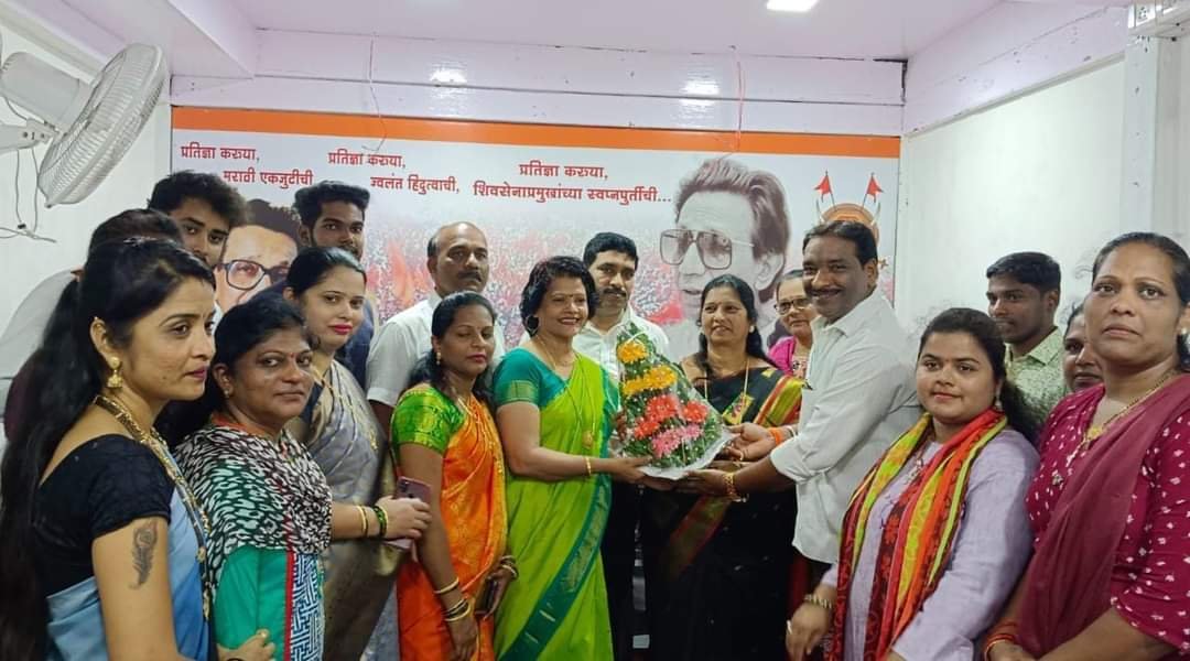 मालवण येथे बाळासाहेबांची शिवसेना महिला आघाडी सेने मध्ये महीलांचा पक्ष प्रवेश