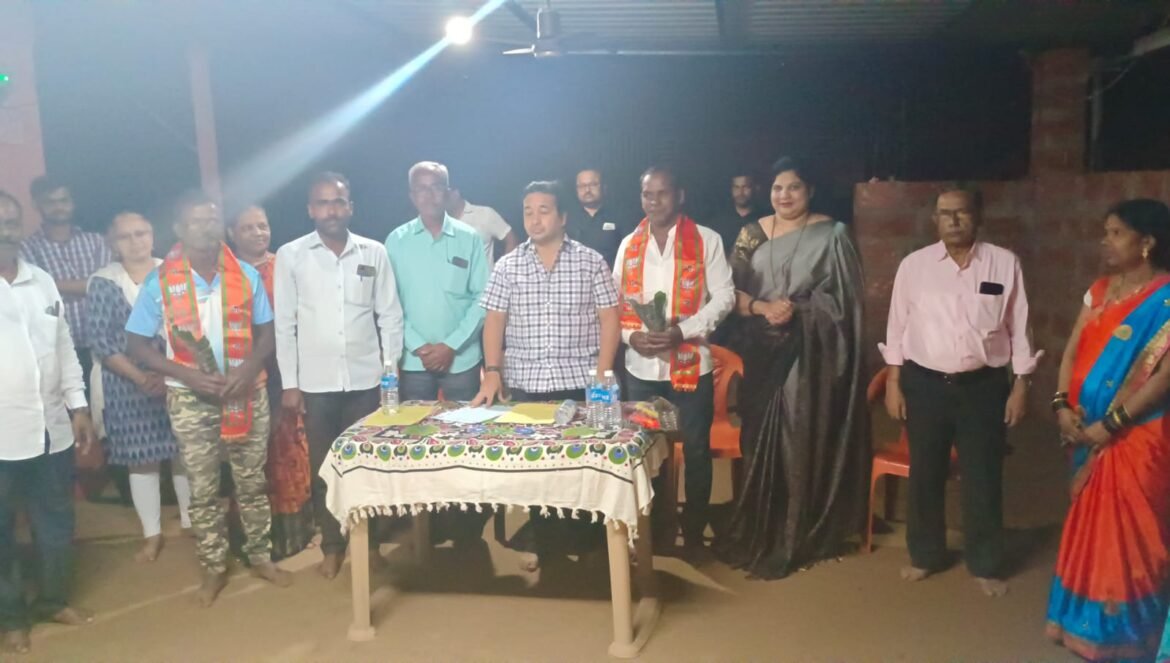 ठाकरे सेनेला देवगड येथील नारिंगे भूतवाडीतील कार्यकर्त्यांचा मतदानाच्या पूर्वसंध्येला भाजपमध्ये प्रवेश