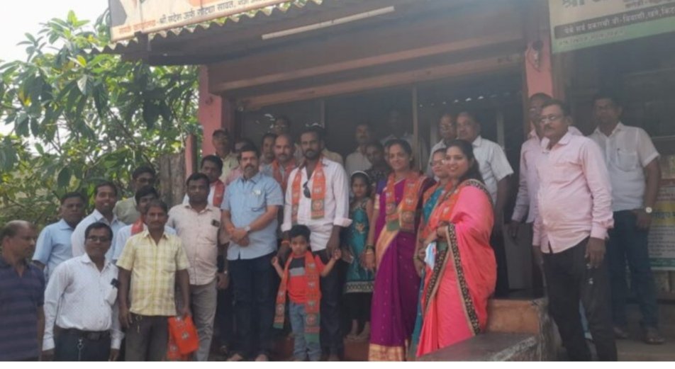 गोट्या सावंत यांनी दारिस्तेत ठाकरे सेनेला पाडले खिंडार ; शाखाप्रमुख बंड्या सावंत भाजपात