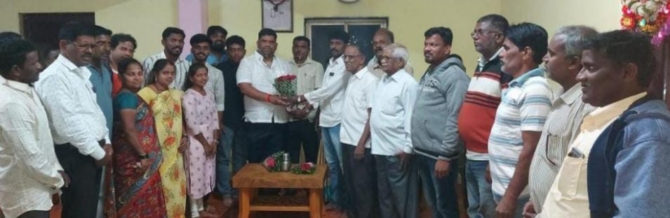 राठीवडेचे माजी सरपंच संतोष धुरी ठाकरे गट शिवसेनेत