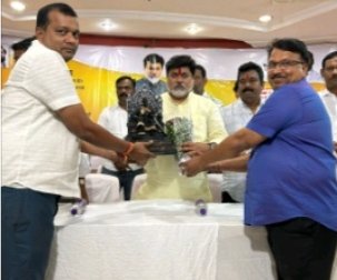 मंत्री उदय सामंतांच्या दीर्घायुष्यासाठी स्वयंभू मंदिरात दुग्धाभिषेक लघुरुद्र