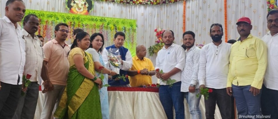 शिंदे गटाच्या नवनिर्वाचित सरपंच-सदस्यांचा शालेय शिक्षणमंत्र्याच्या हस्ते सन्मान