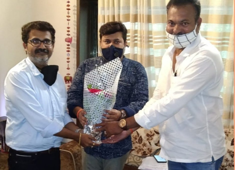 मा नामदार उदय सामंत यांना महेंद्र सावंत व महेश तेली यांच्या कडून वाढदिवसाच्या शुभेच्छा
